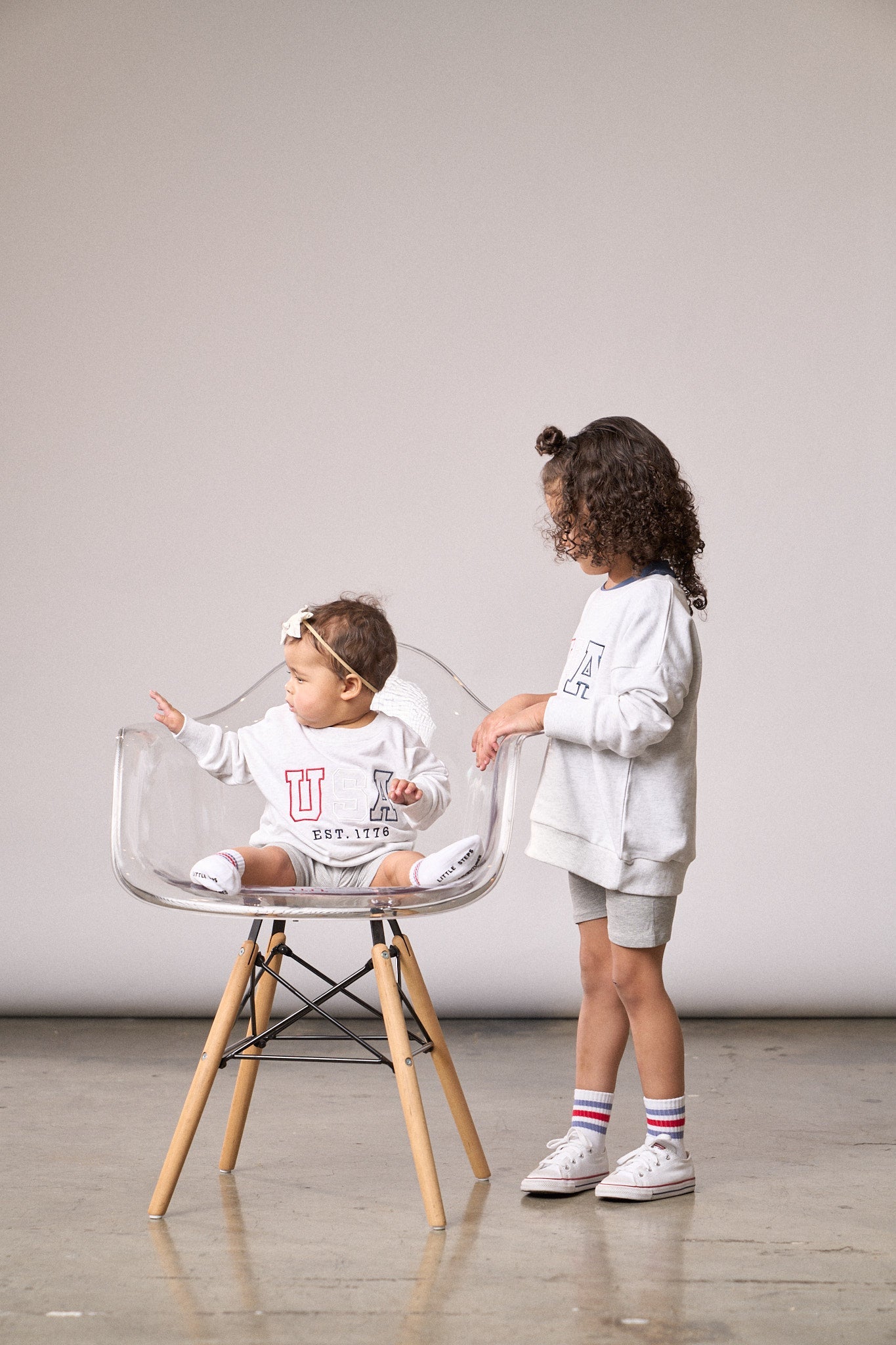 USA Lightweight Crewneck - Heather Grey