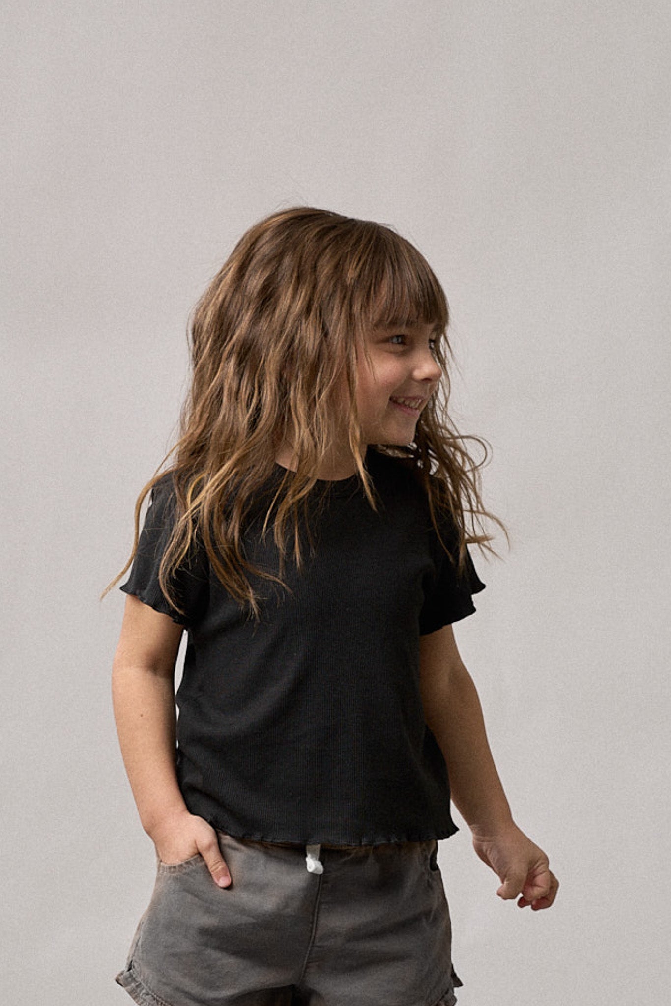 Ribbed Lettuce Trim Tee - Black