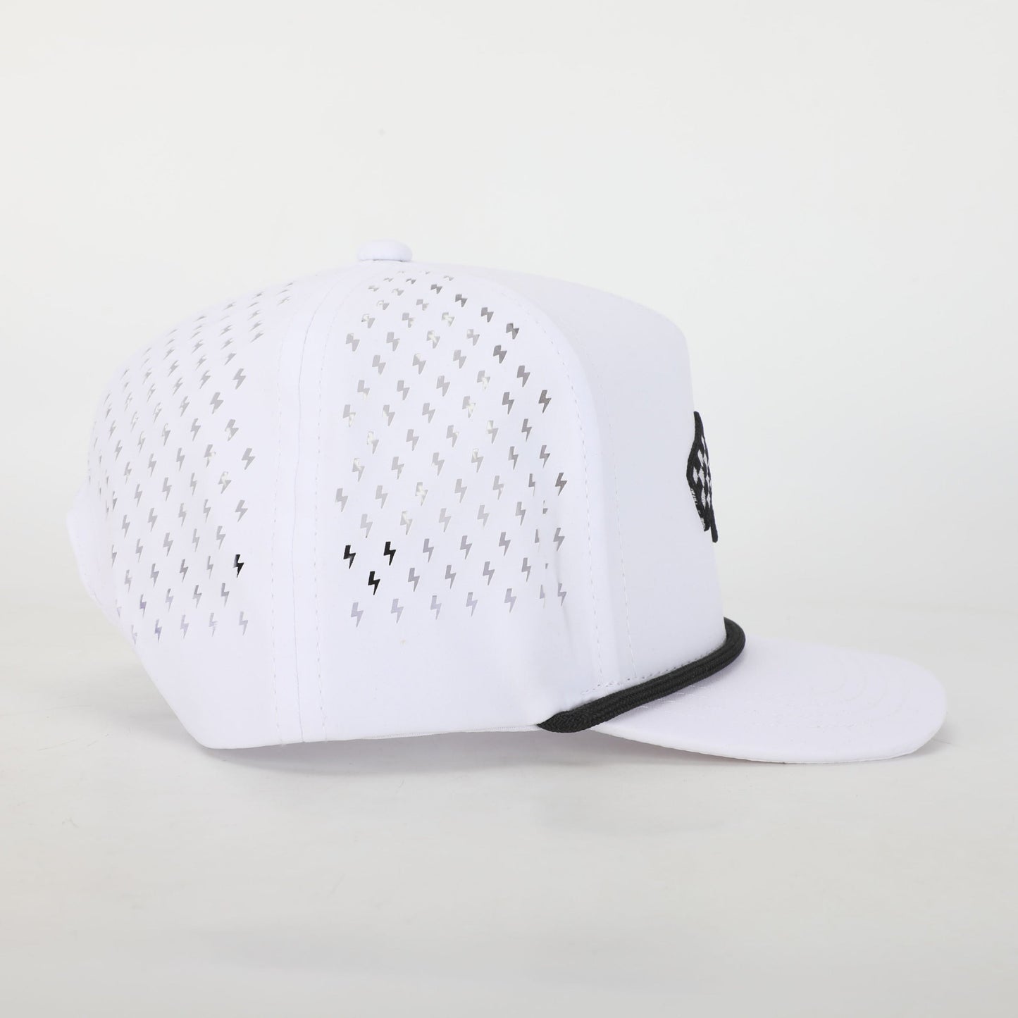 FINISH LINE WHITE ADVENTURE SNAPBACK // WATER-RESISTANT