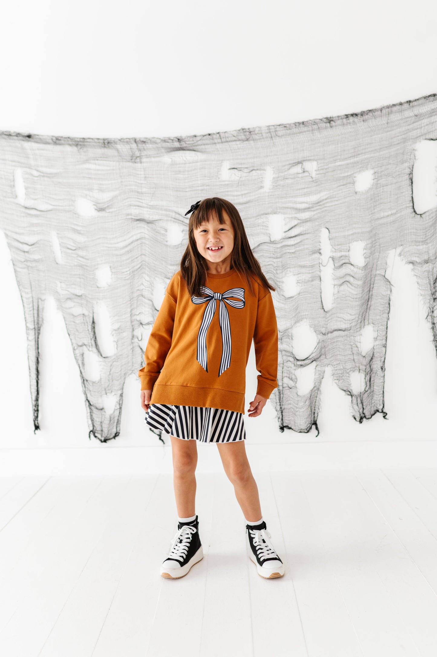 Striped Bow | SIDE-SPLIT SWEATSHIRT