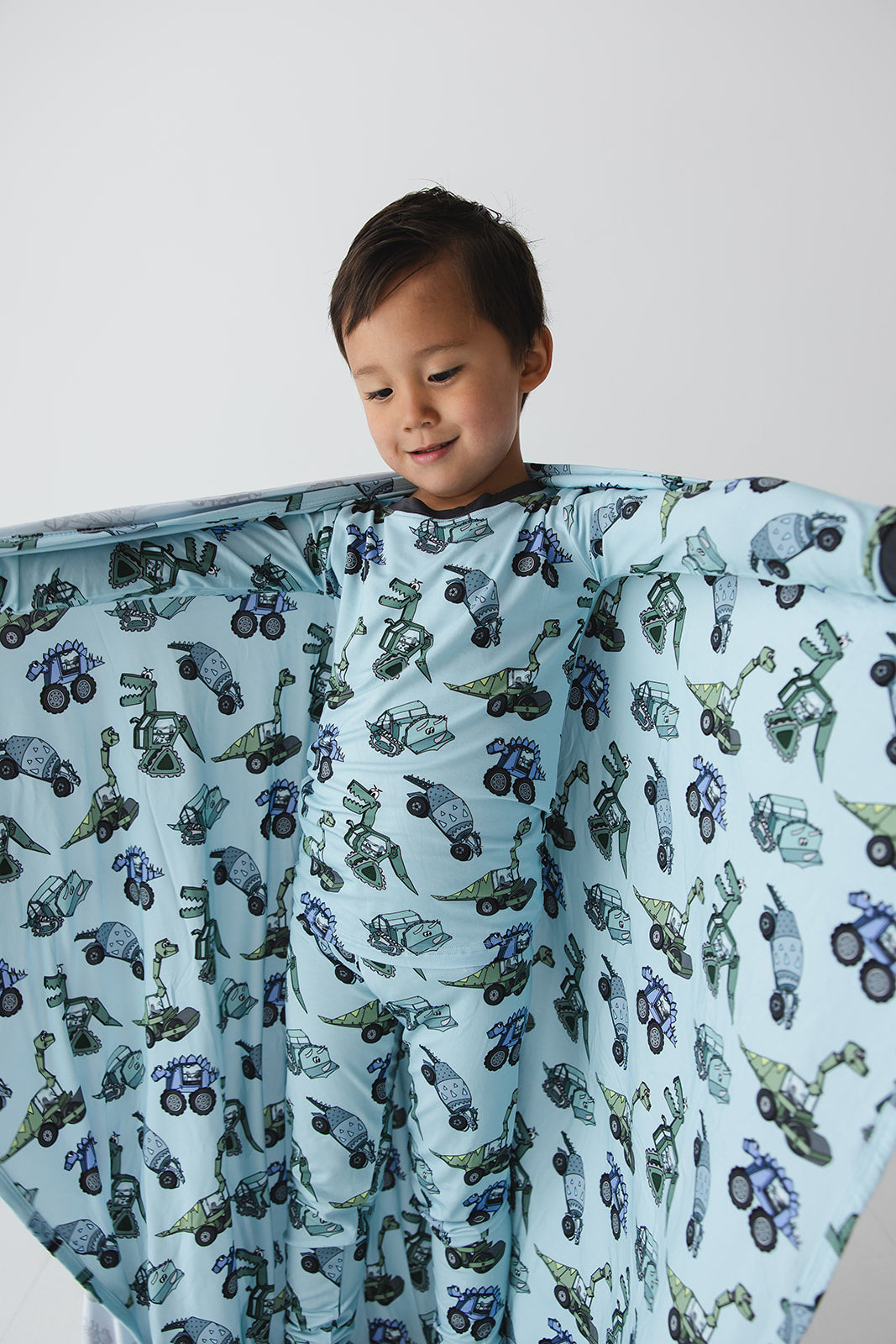 Emilio - Lightweight Blanket