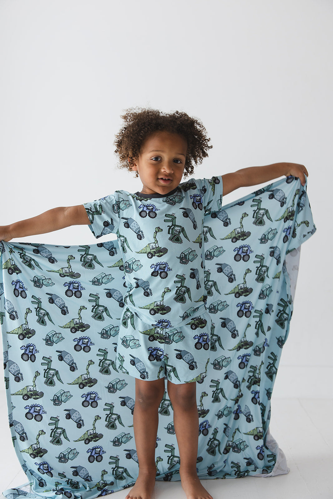 Emilio - Lightweight Blanket