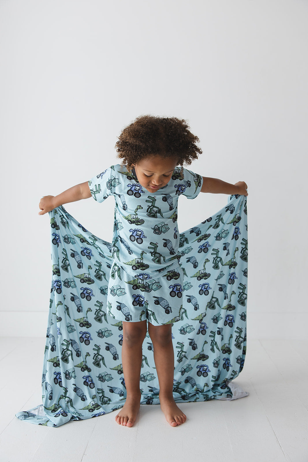 Emilio - Lightweight Blanket