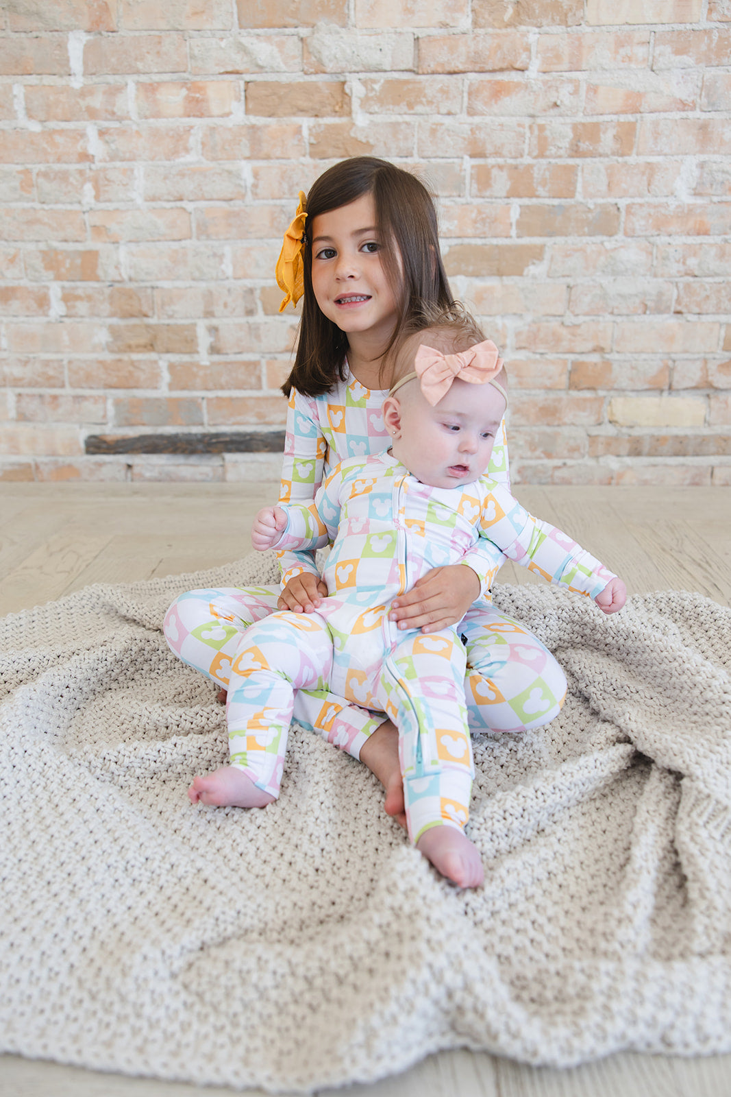 Clubhouse Cabana - Zippy