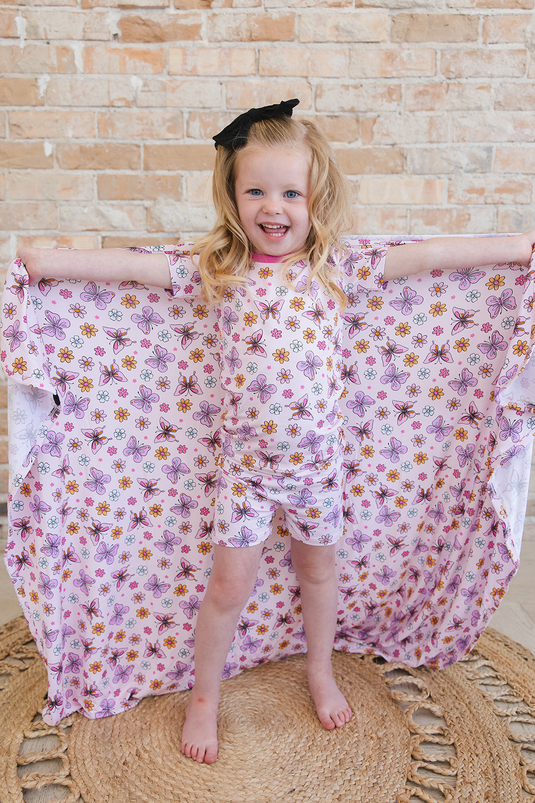 Emma - Lightweight Blanket