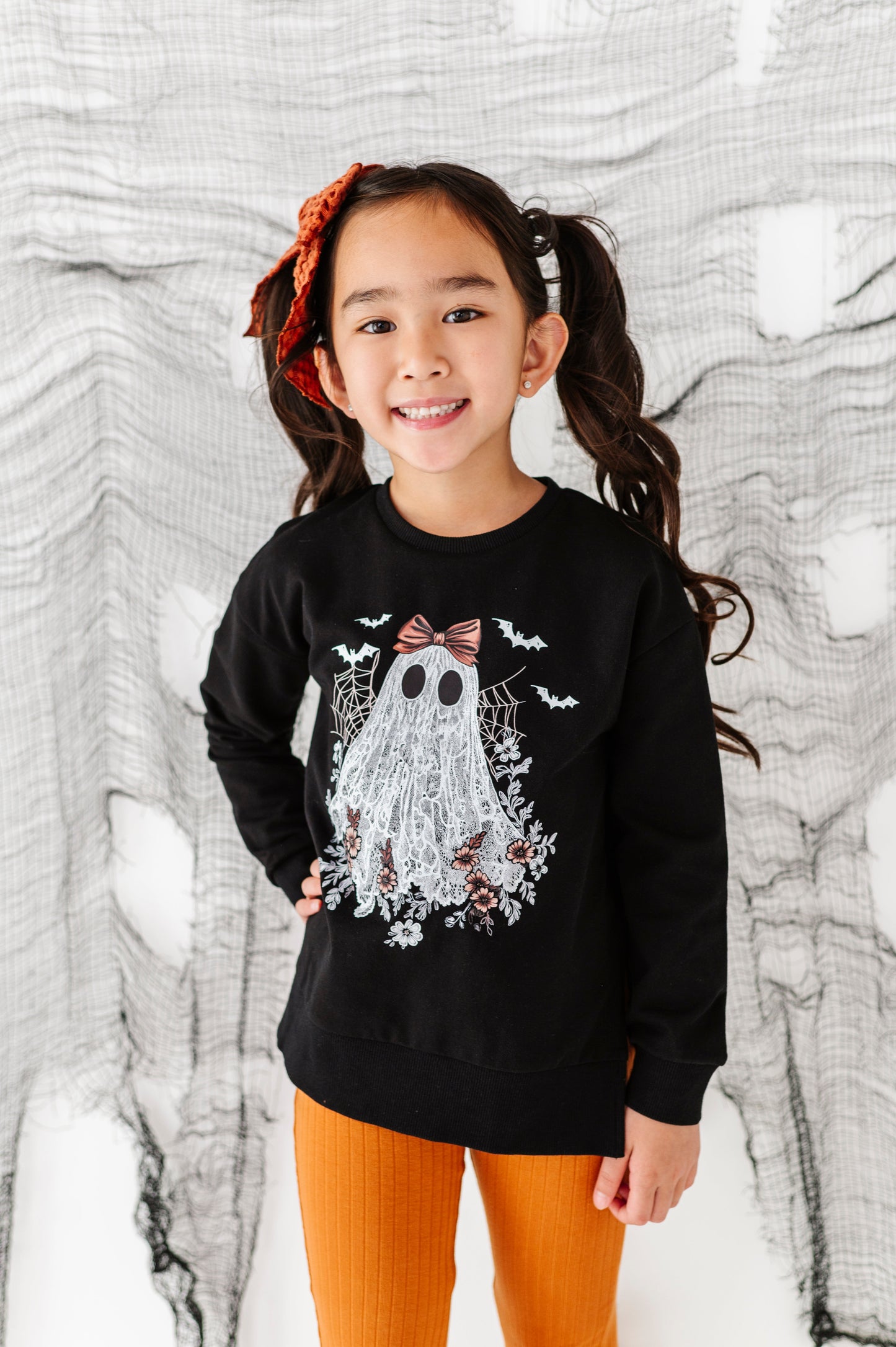 Lacey the Ghost | SIDE-SPLIT SWEATSHIRT