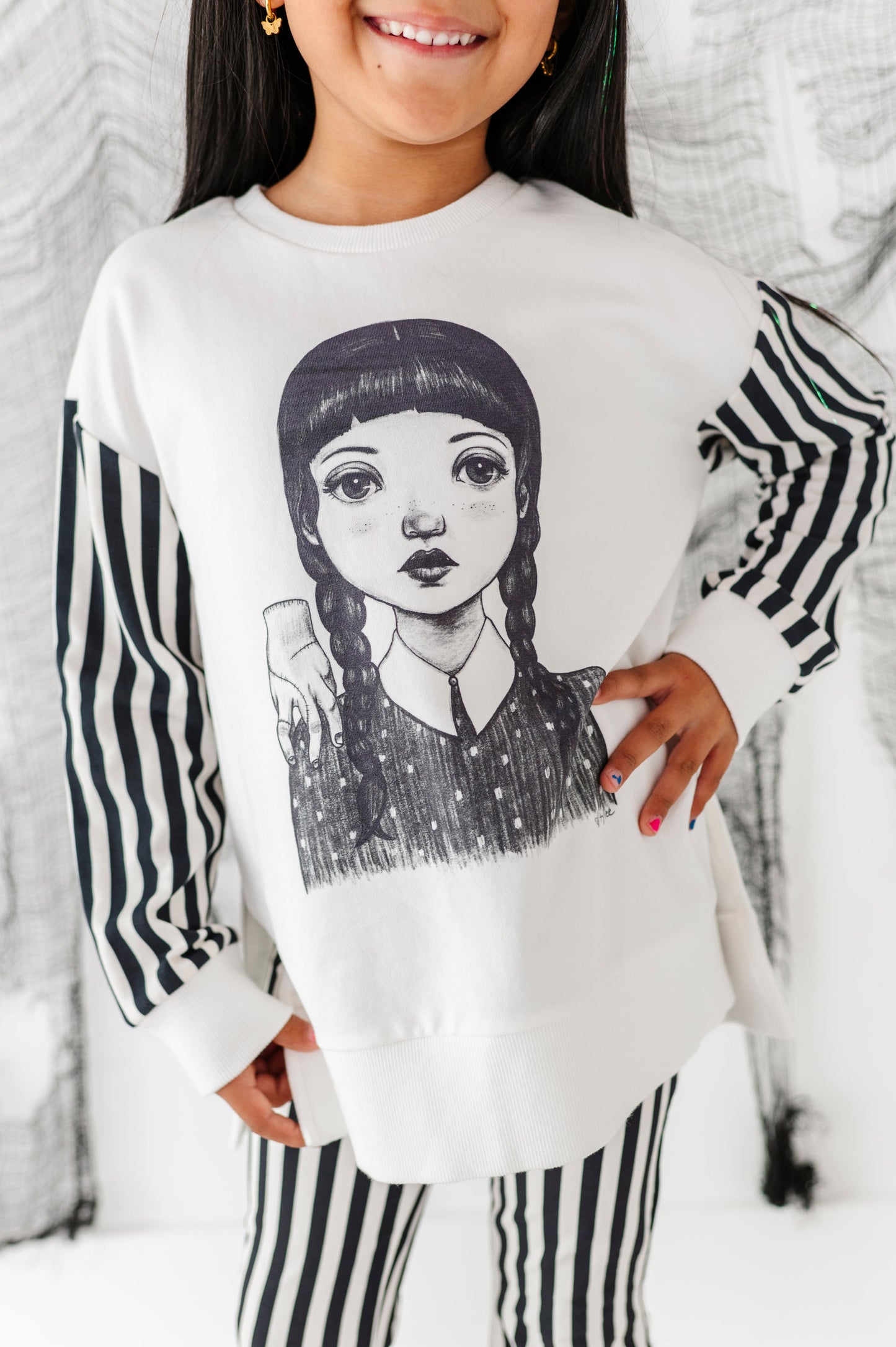 Wednesday | SIDE-SPLIT SWEATSHIRT