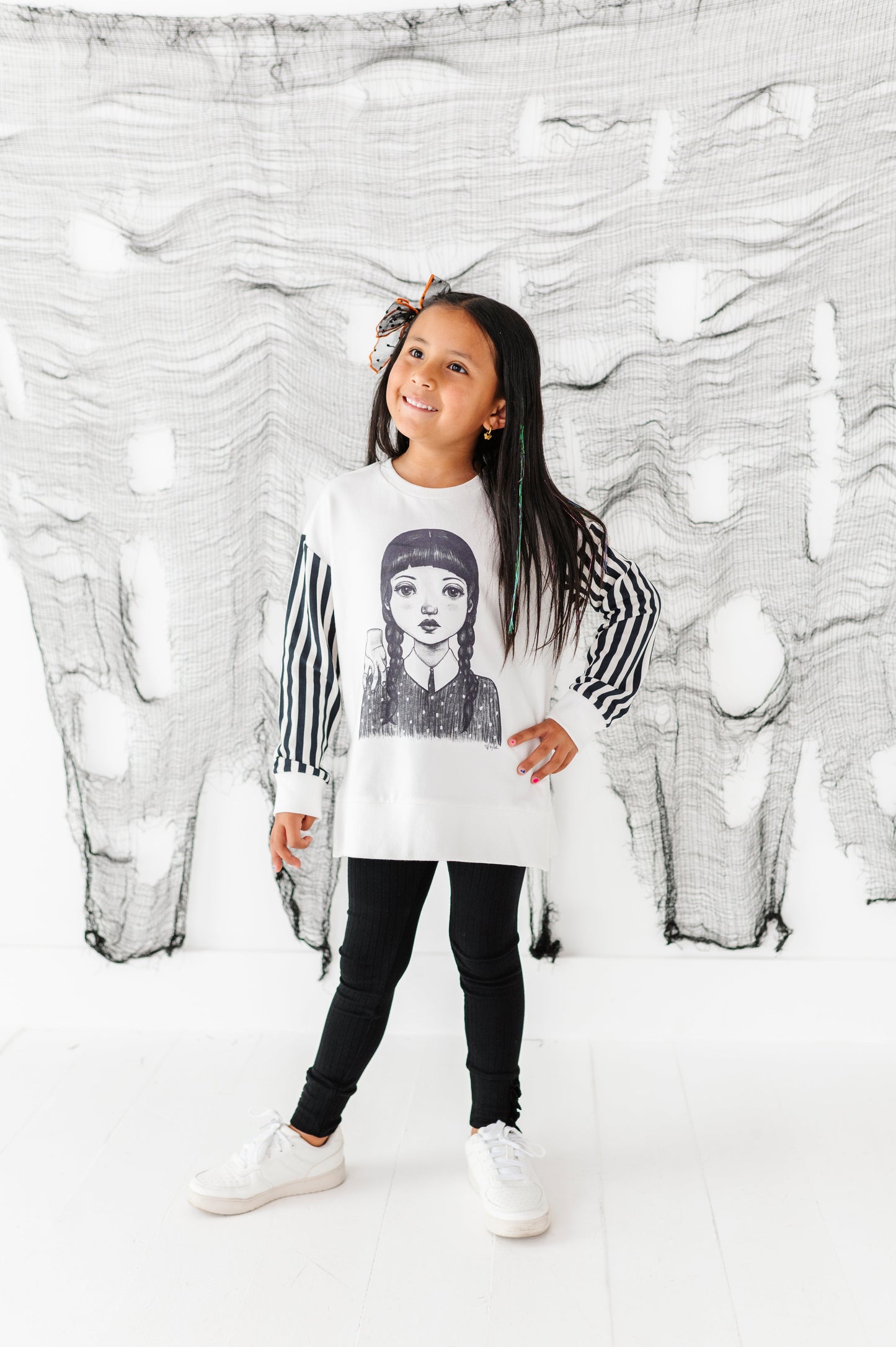 Wednesday | SIDE-SPLIT SWEATSHIRT