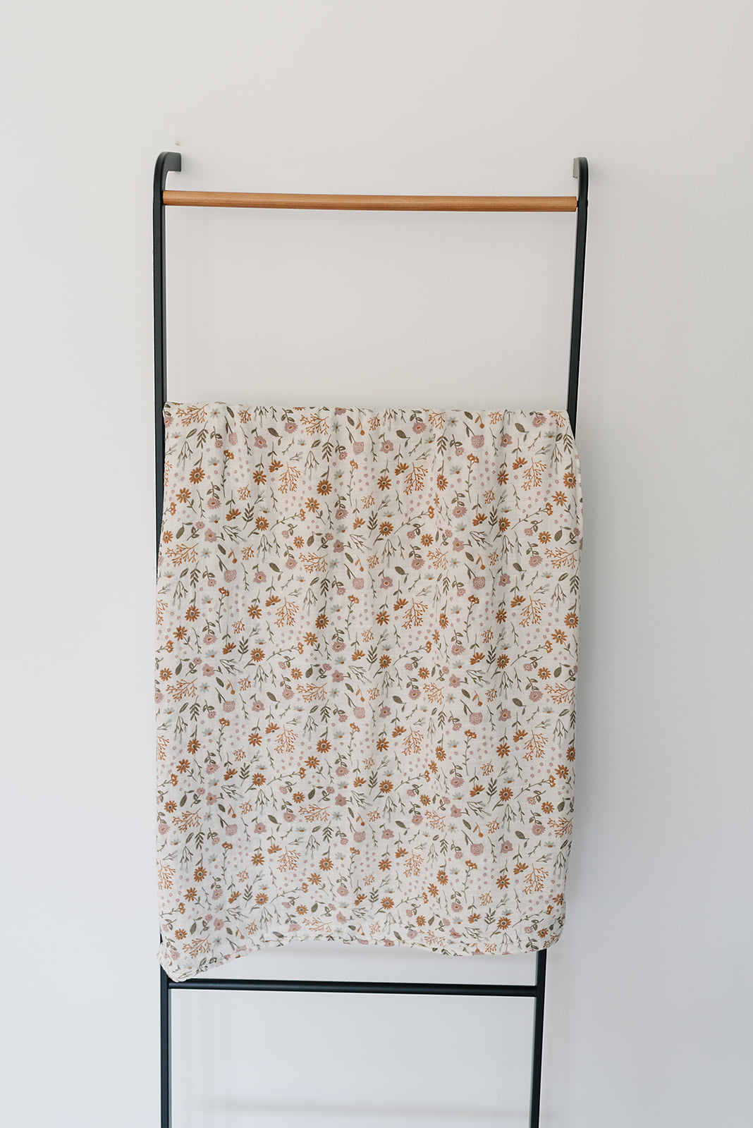 Meadow Floral Muslin Quilt