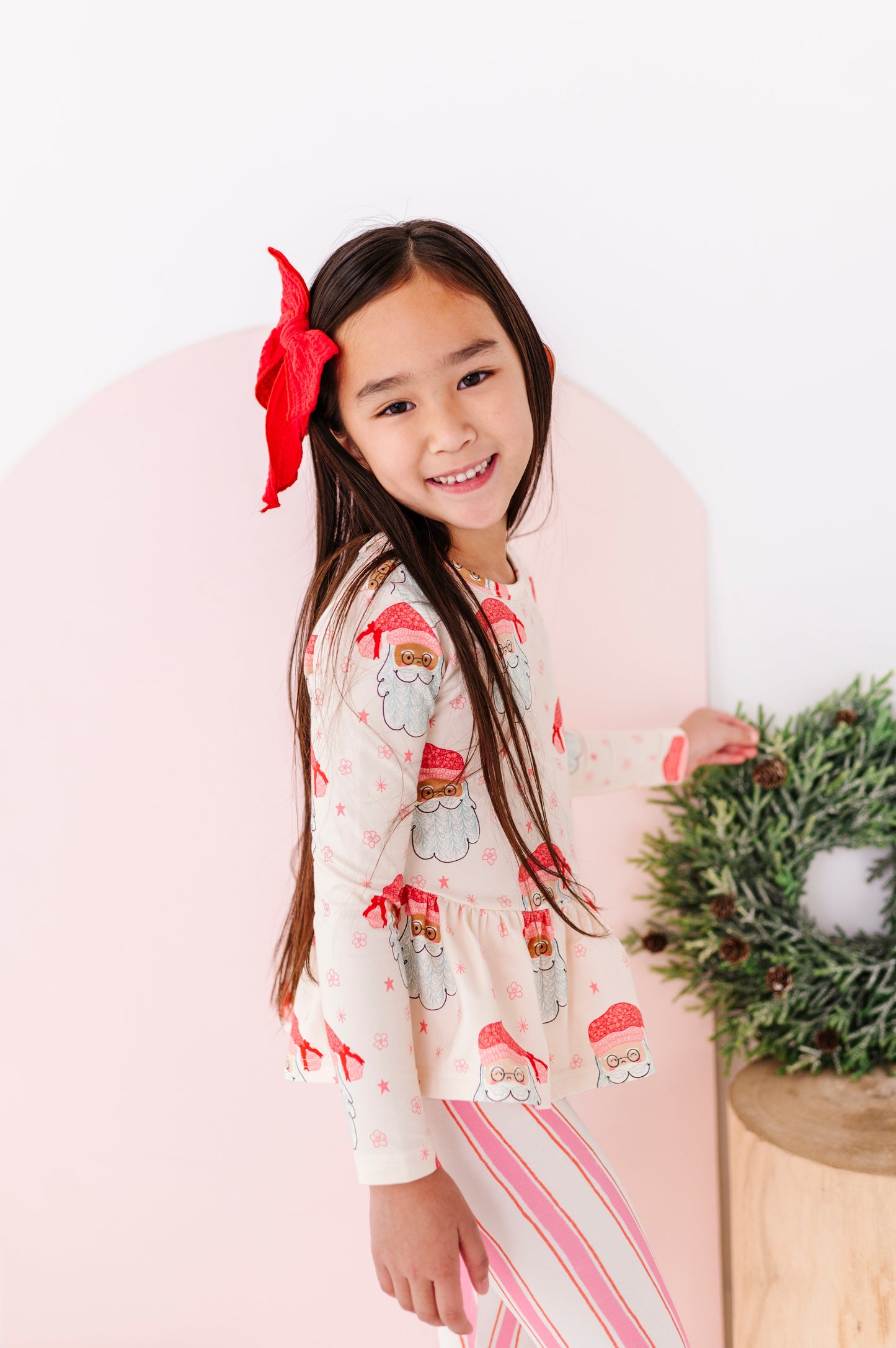 Pink Santas | PEPLUM