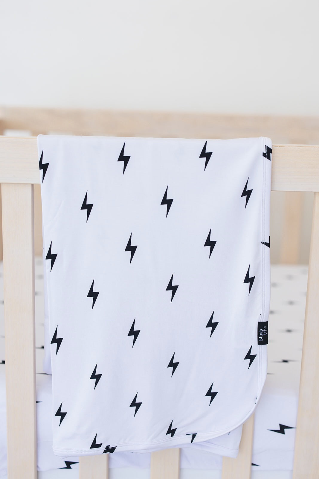 Garth - Lightweight Blanket