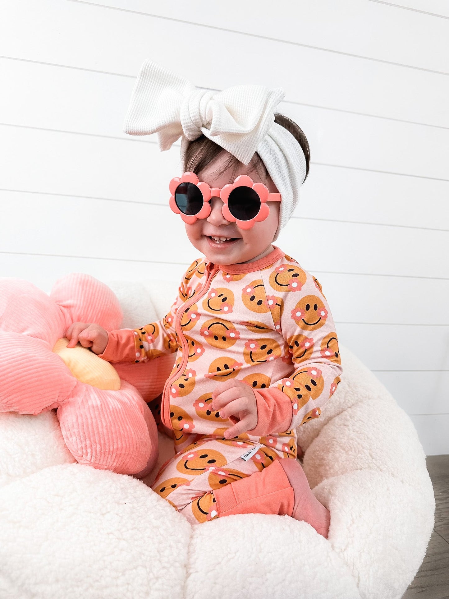 Smiles for Dais • Zippy + Set