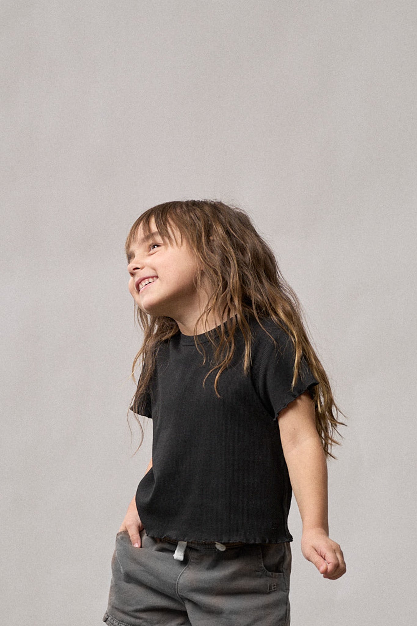 Ribbed Lettuce Trim Tee - Black