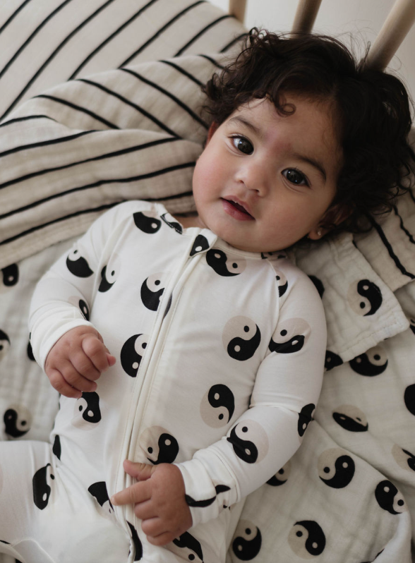 Muslin Quilt | Black & White Yin Yang / Stripe