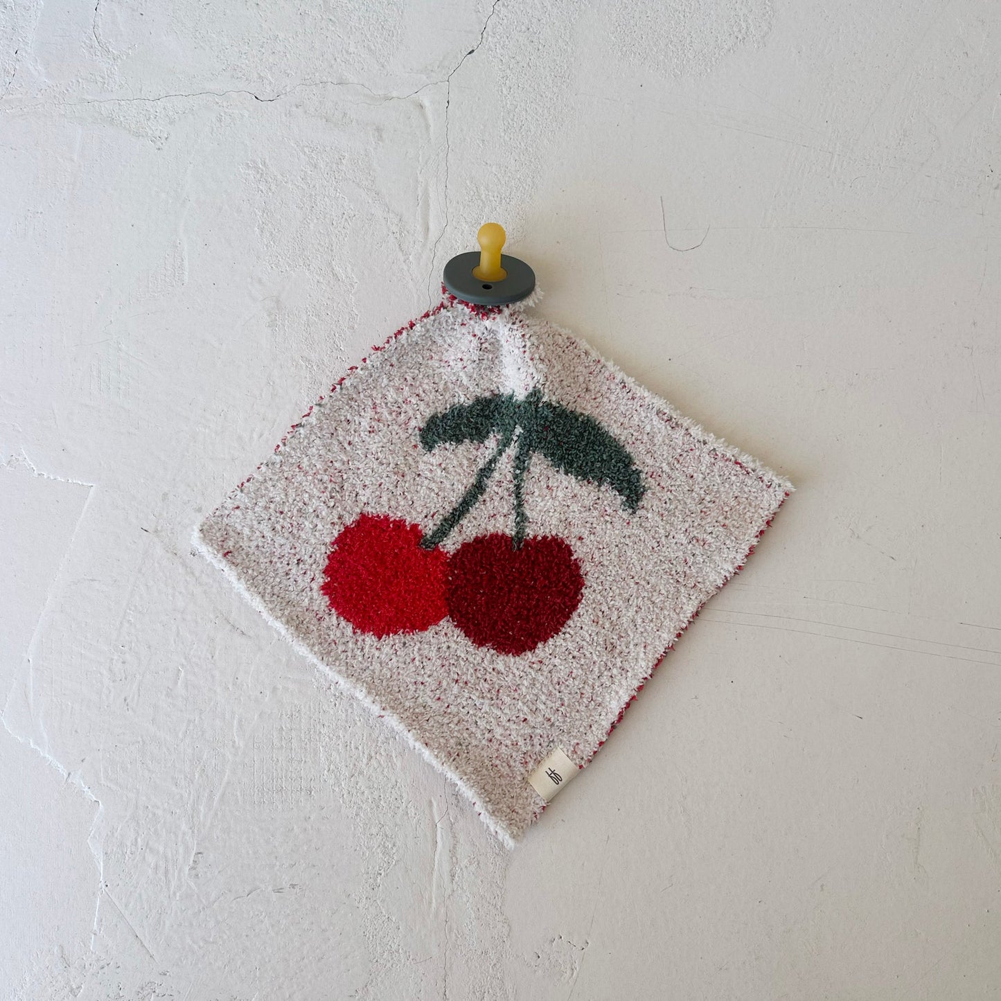 Lovey | Cherry