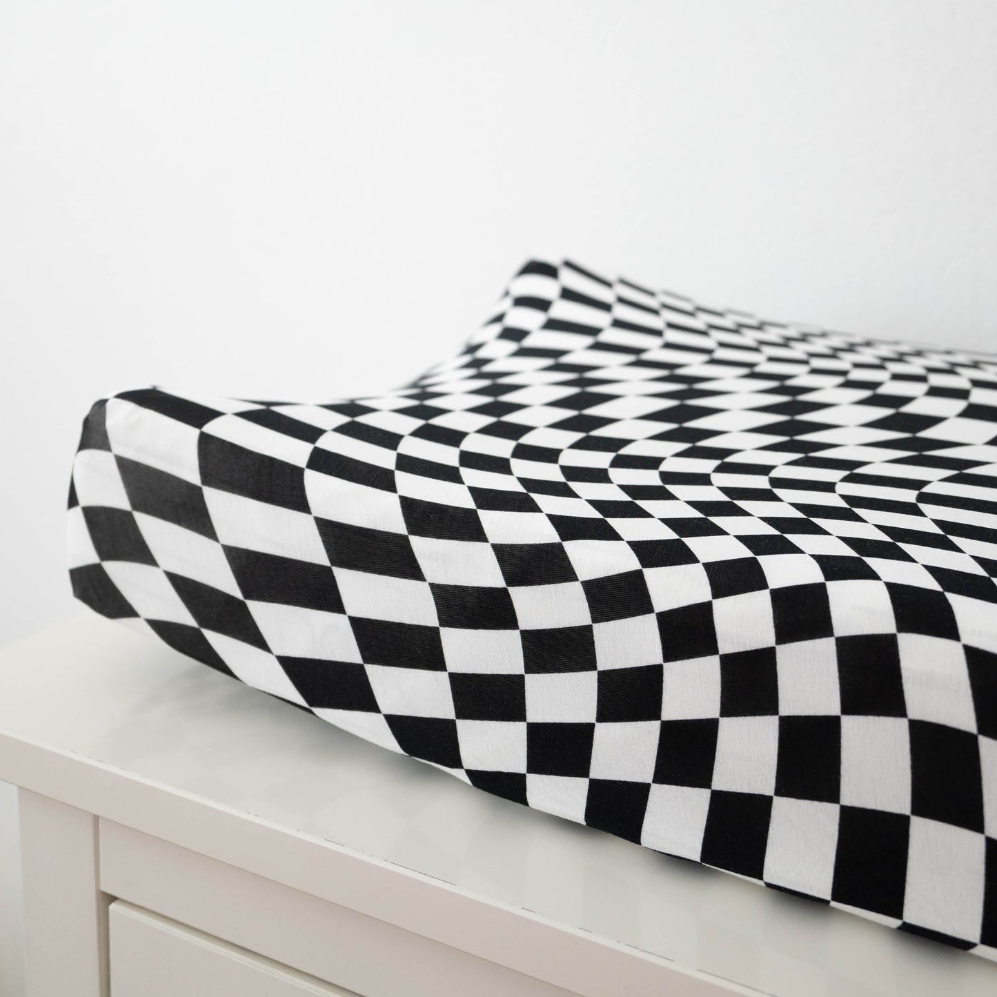 B&W Wavy Checker | Bamboo Changing Pad Cover