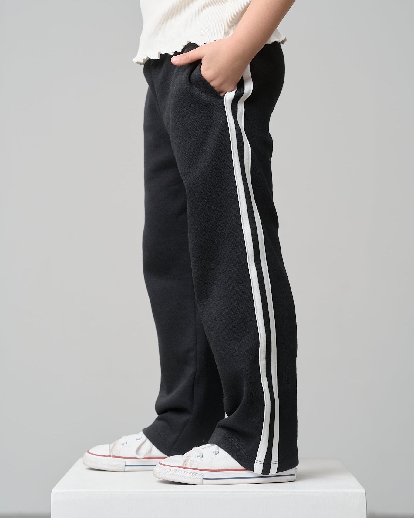 Side Trim Pant - Black